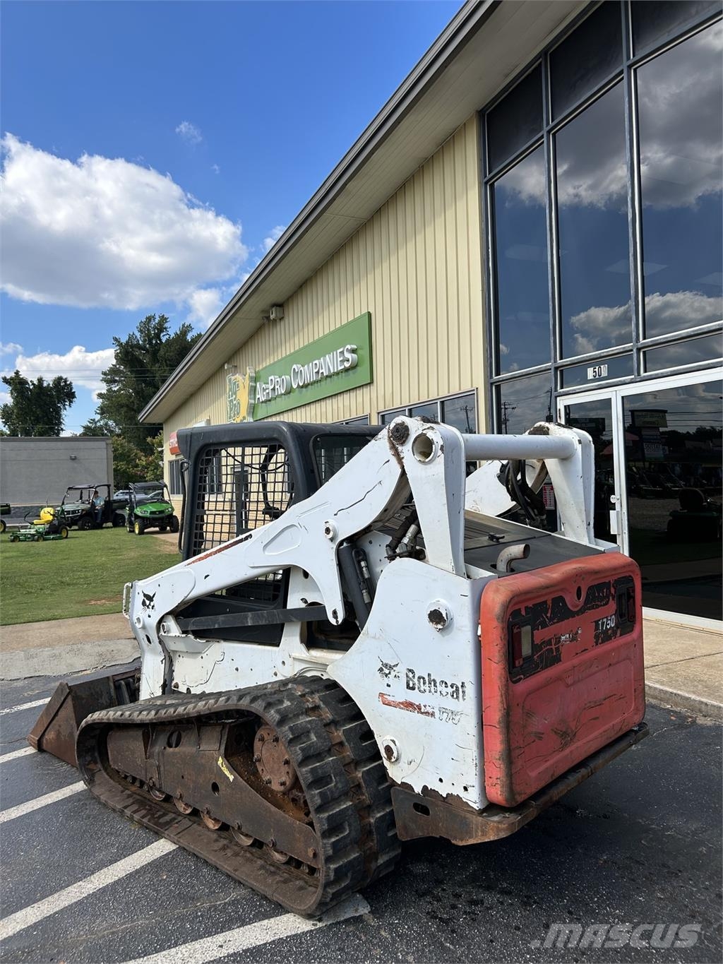 Bobcat T750 小型裝載機
