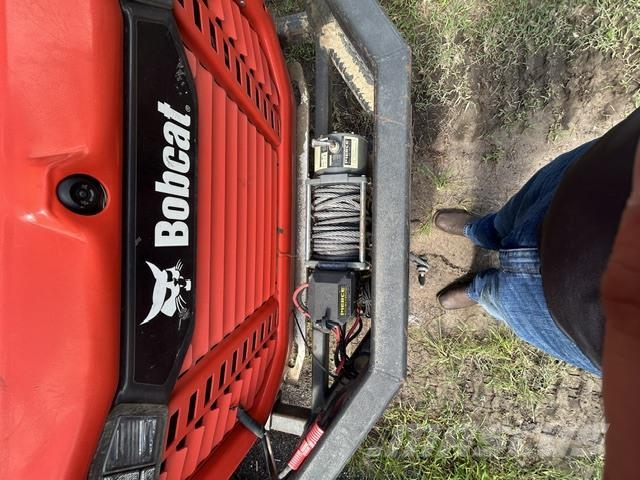 Bobcat T86 لوادر انزلاقية التوجيه