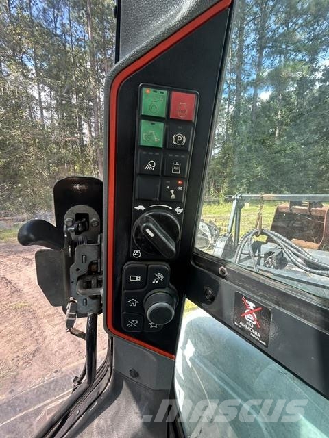 Bobcat T86 لوادر انزلاقية التوجيه