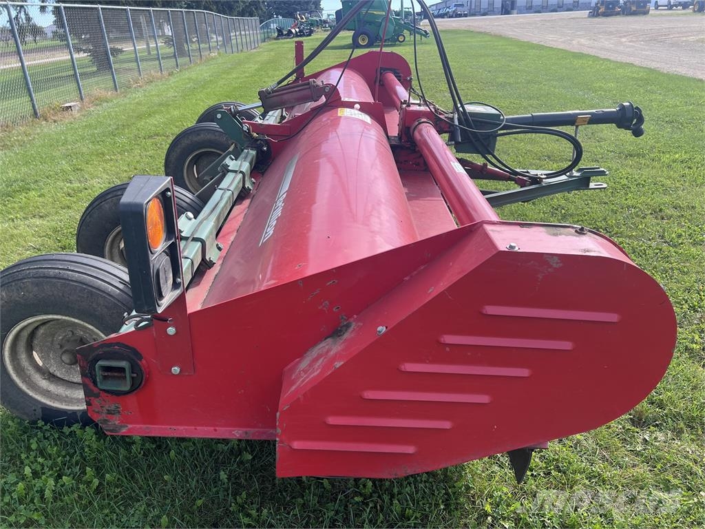 Brillion FS-1806-1 Измельчители тюков
