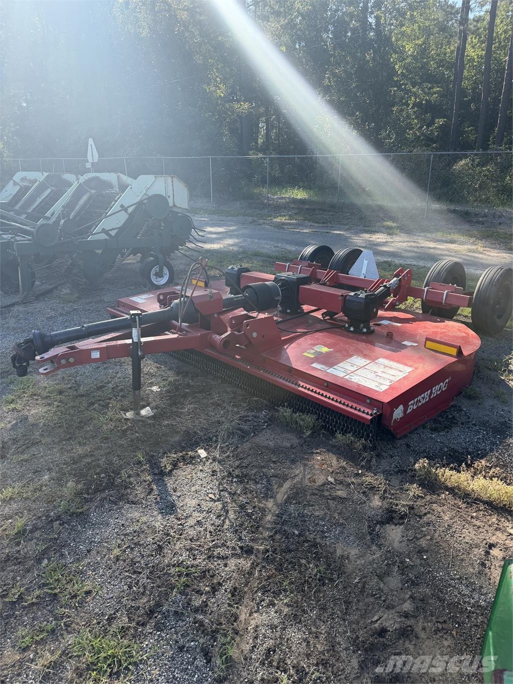 Bush Hog 3110R Dérouleuse, pailleuse
