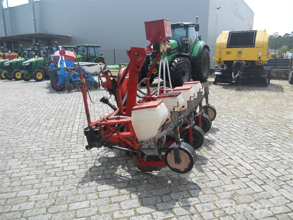 Carraro 4 linhas Сеялки
