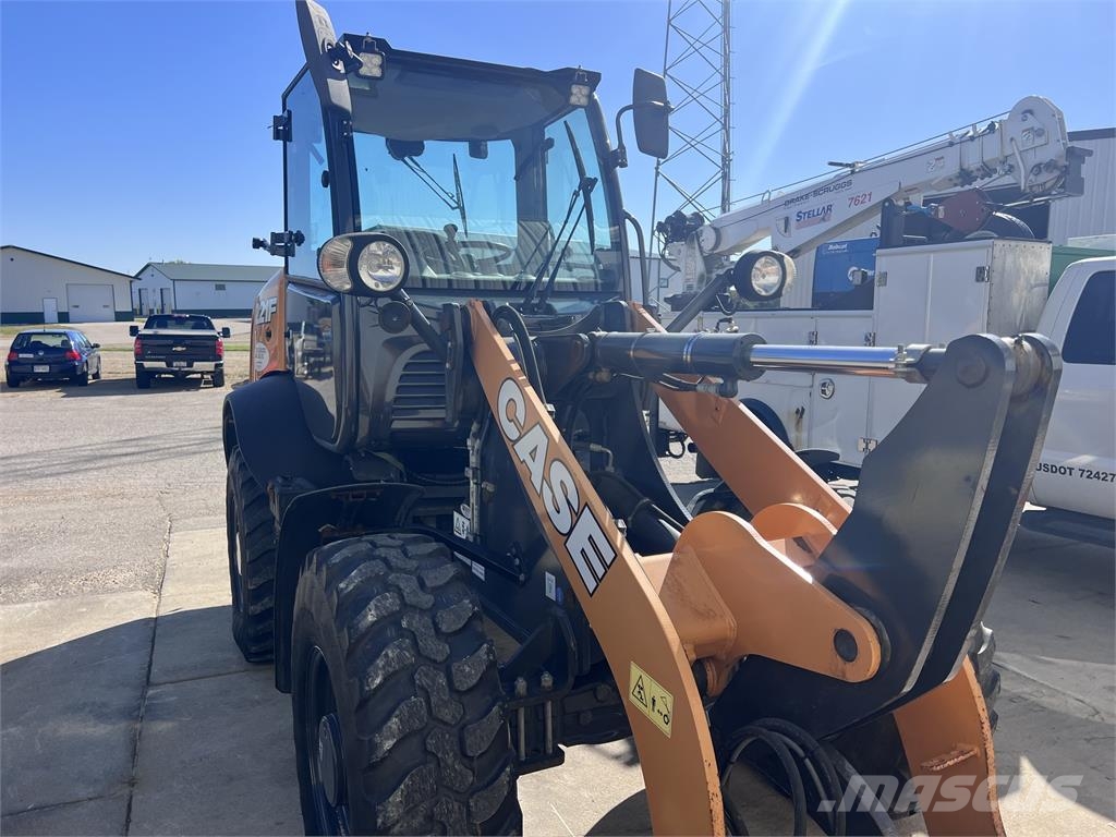 Case IH 221F Φορτωτές με λάστιχα (Τροχοφόροι)