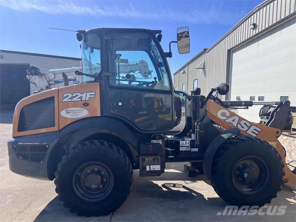 Case IH 221F Φορτωτές με λάστιχα (Τροχοφόροι)