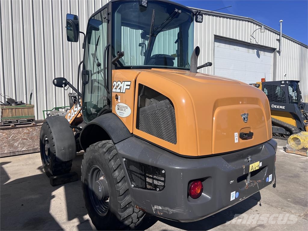 Case IH 221F Φορτωτές με λάστιχα (Τροχοφόροι)
