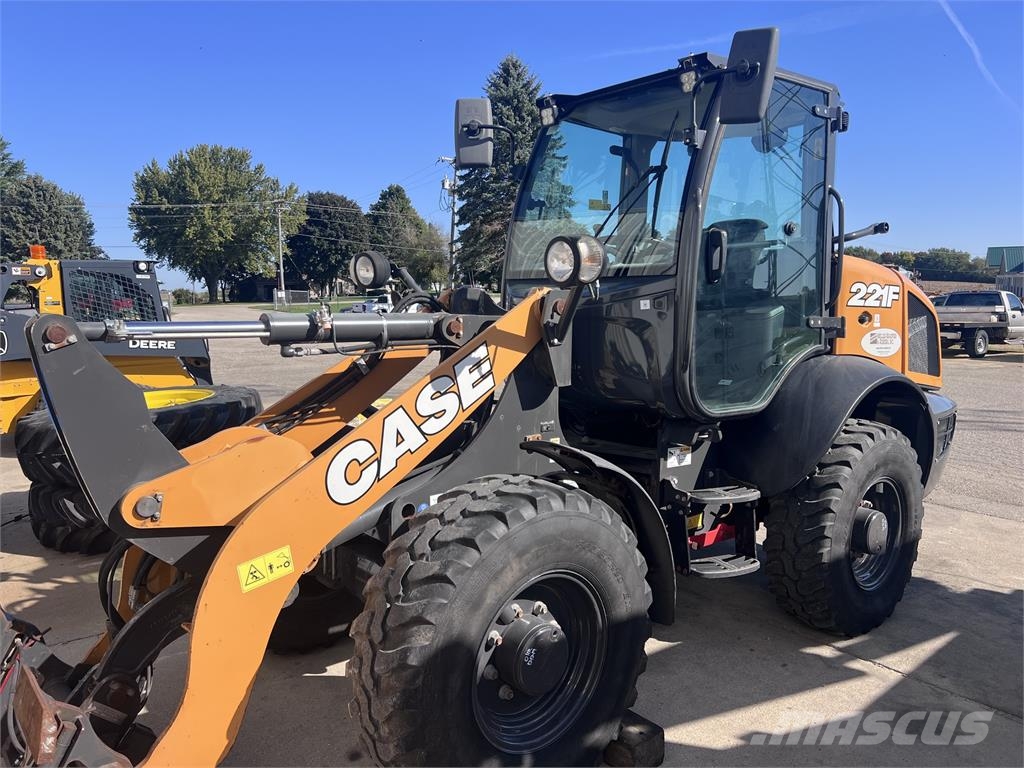 Case IH 221F Φορτωτές με λάστιχα (Τροχοφόροι)