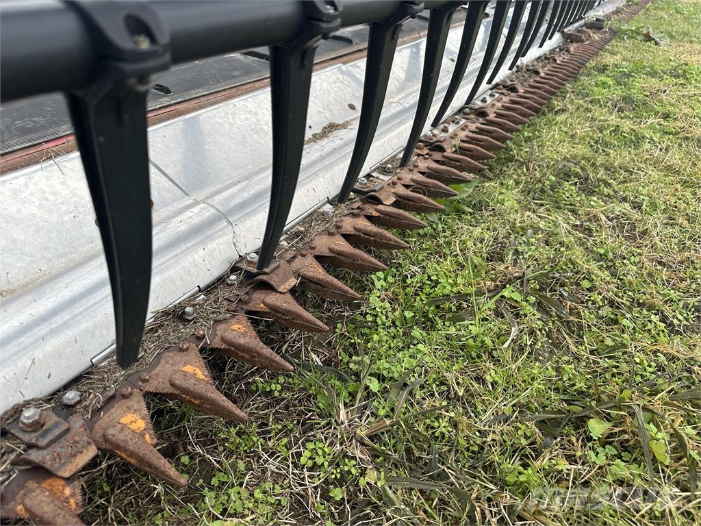 Case IH 3162-35 Combine harvester accessories