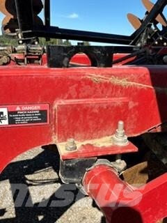Case IH 870 チゼルプラウ