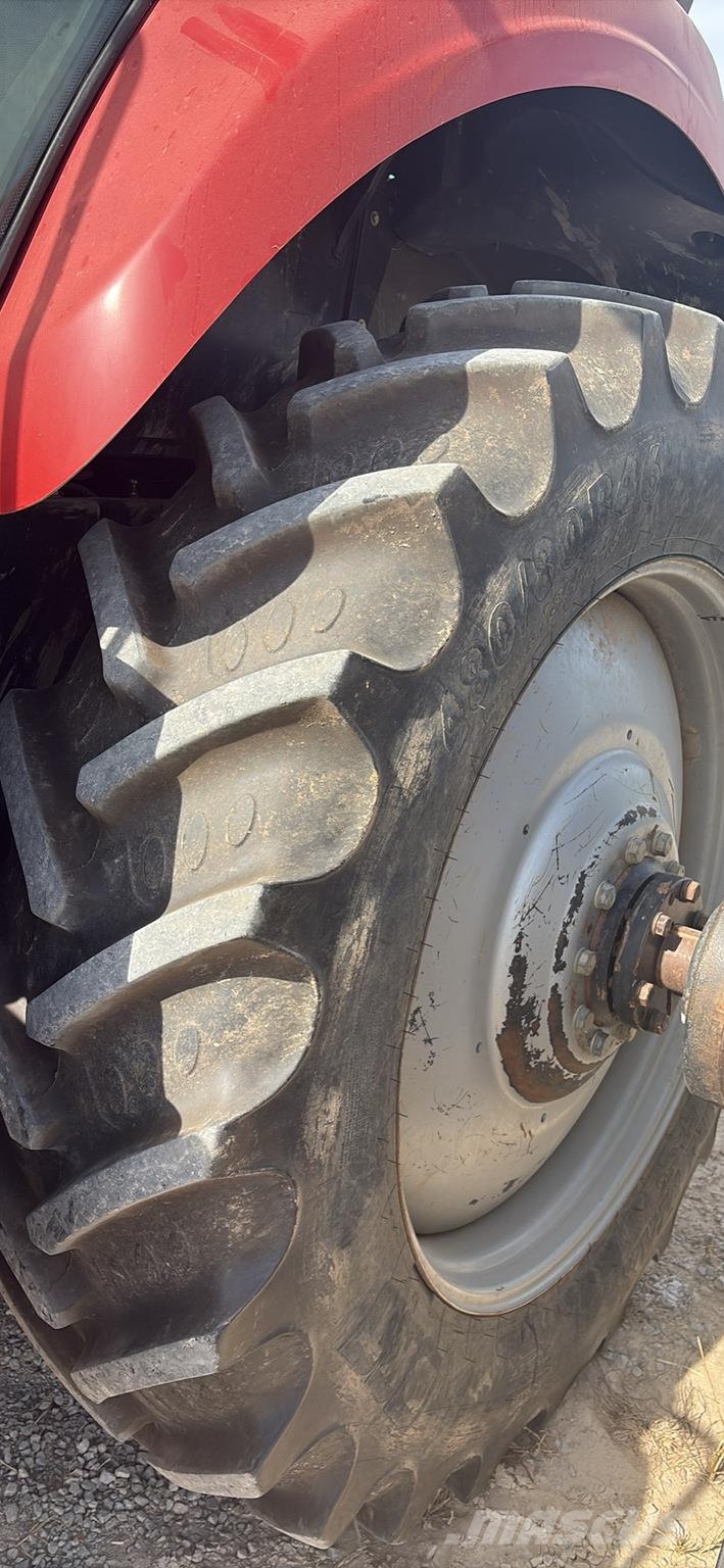 Case IH Magnum 290 Traktori