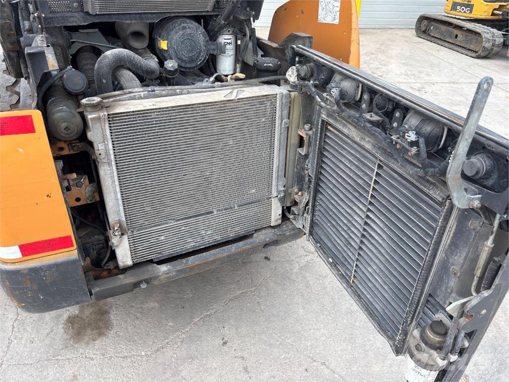 CASE SV280B Chargeuse compacte