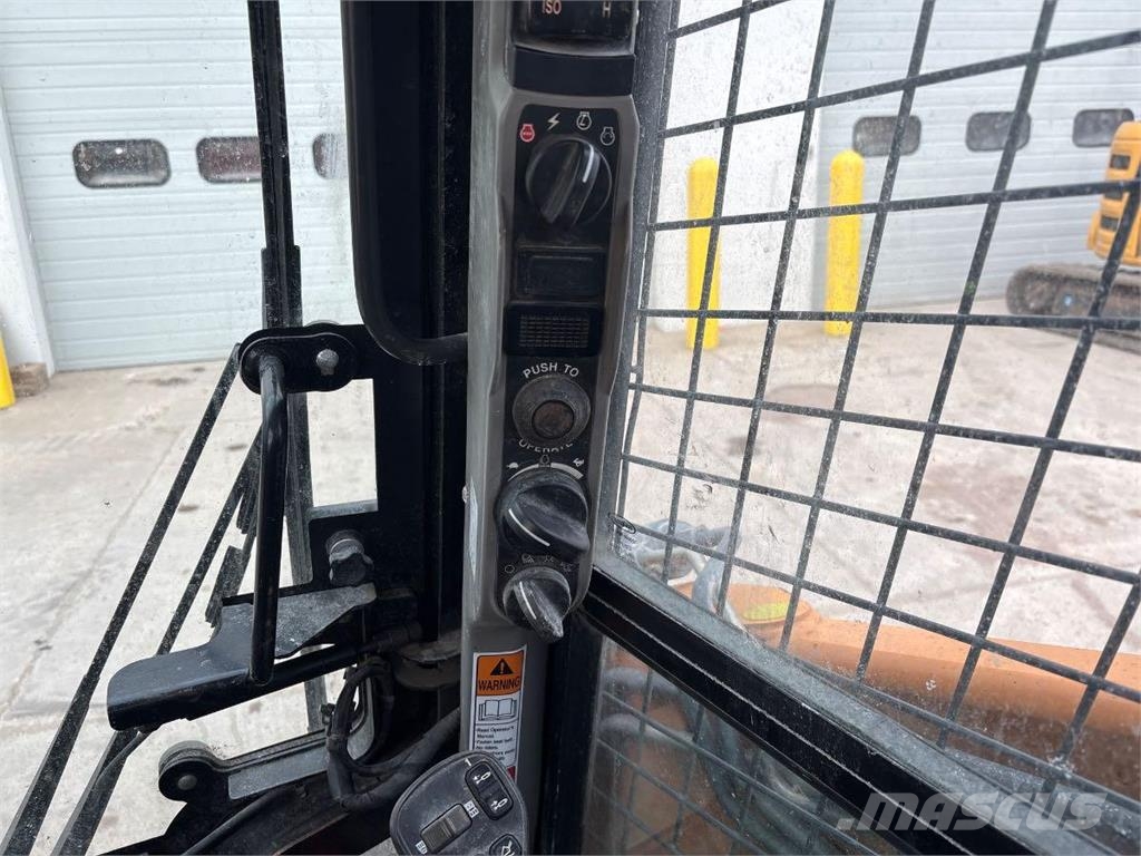 CASE SV280B Chargeuse compacte