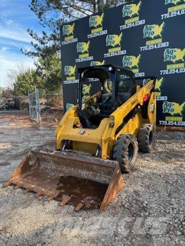 CAT 272D3 Малі навантажувачі