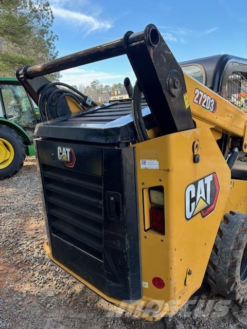 CAT 272D3 Малі навантажувачі