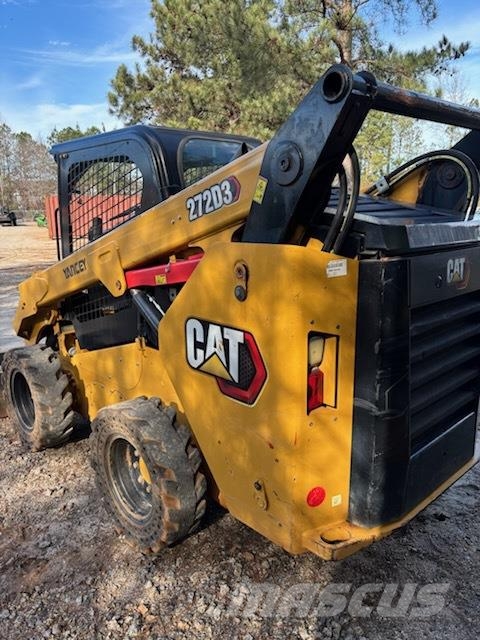 CAT 272D3 Малі навантажувачі
