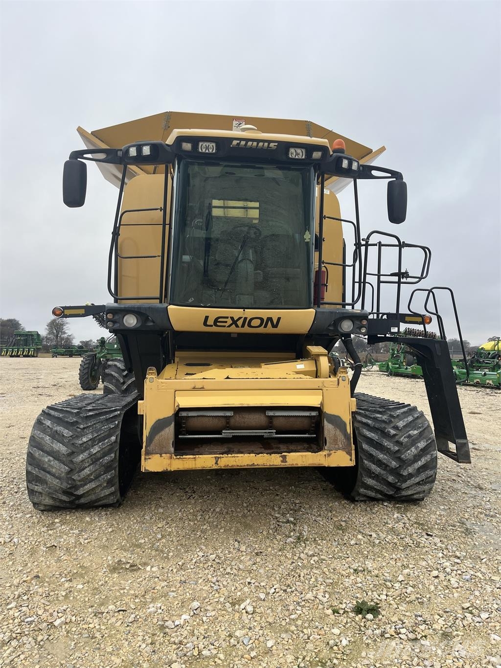 CAT 585R 聯合收穫機