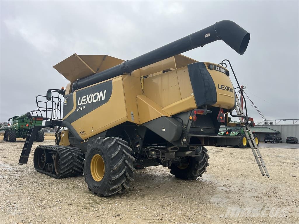 CAT 585R 聯合收穫機