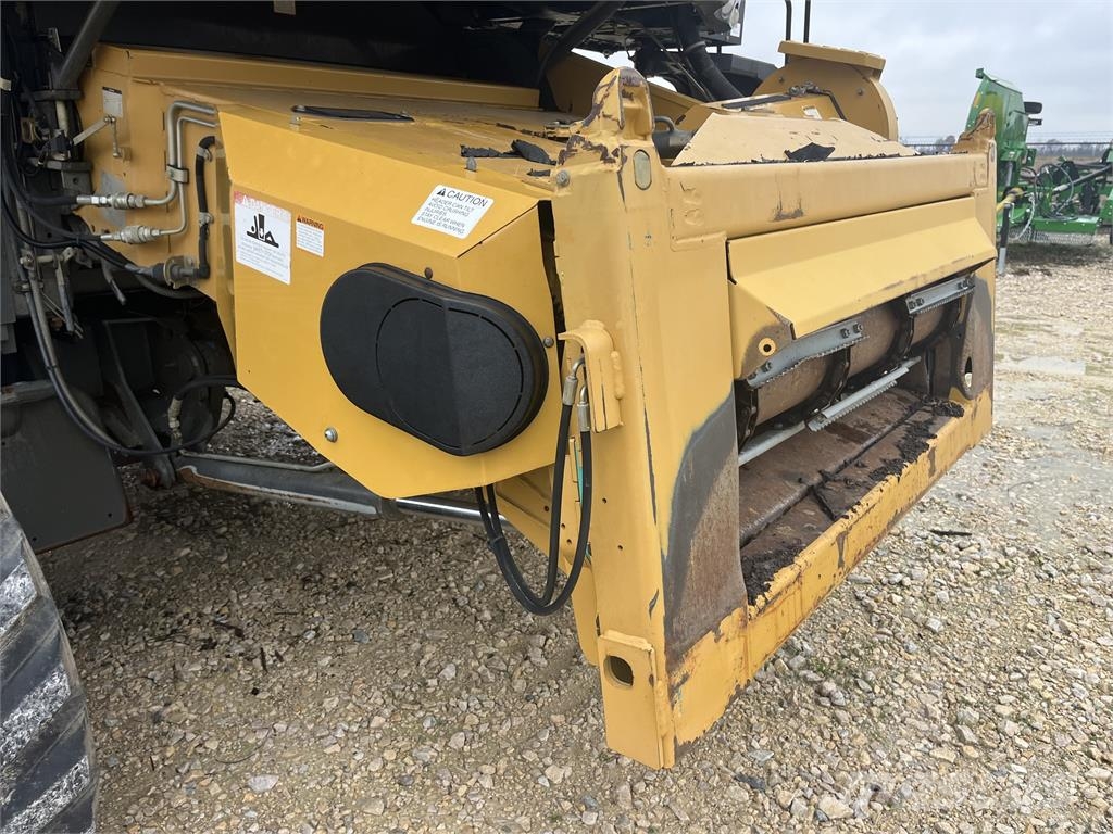 CAT 585R 聯合收穫機