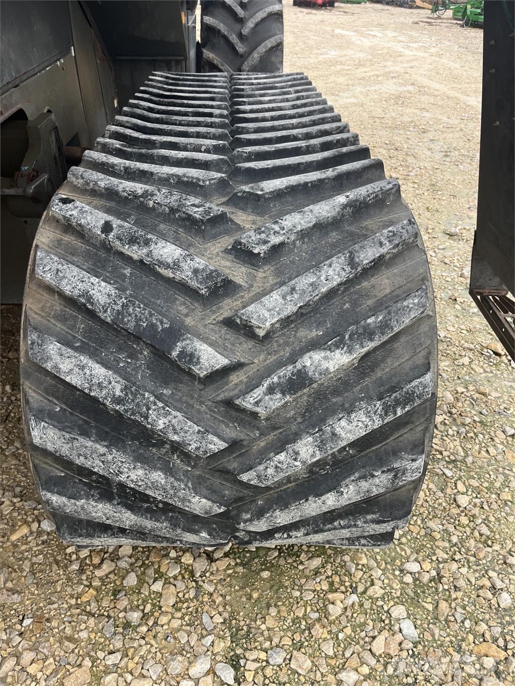 CAT 585R 聯合收穫機