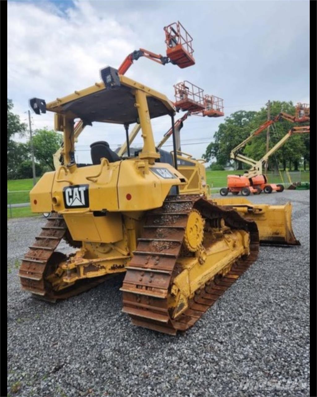 CAT D6N Kāpurķēžu buldozeri
