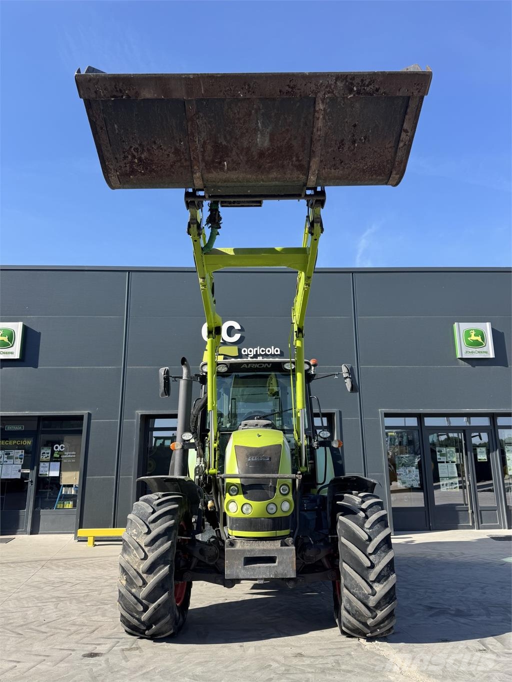 CLAAS ARES 630 Traktoren