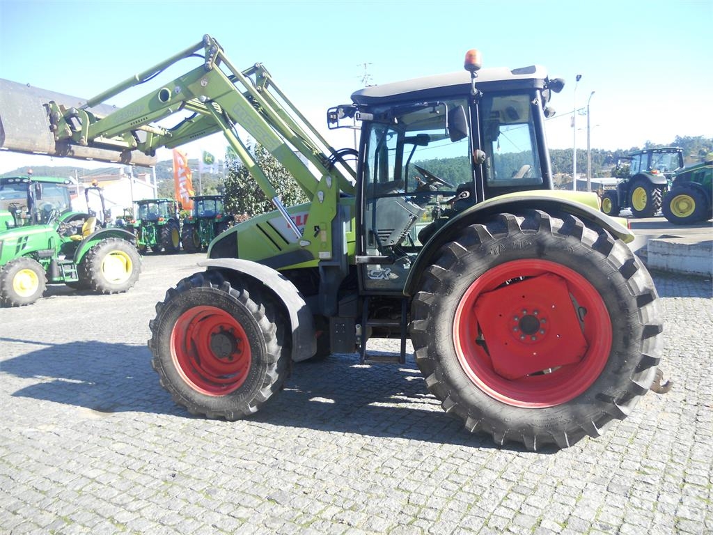 CLAAS AXOS 340 Traktori
