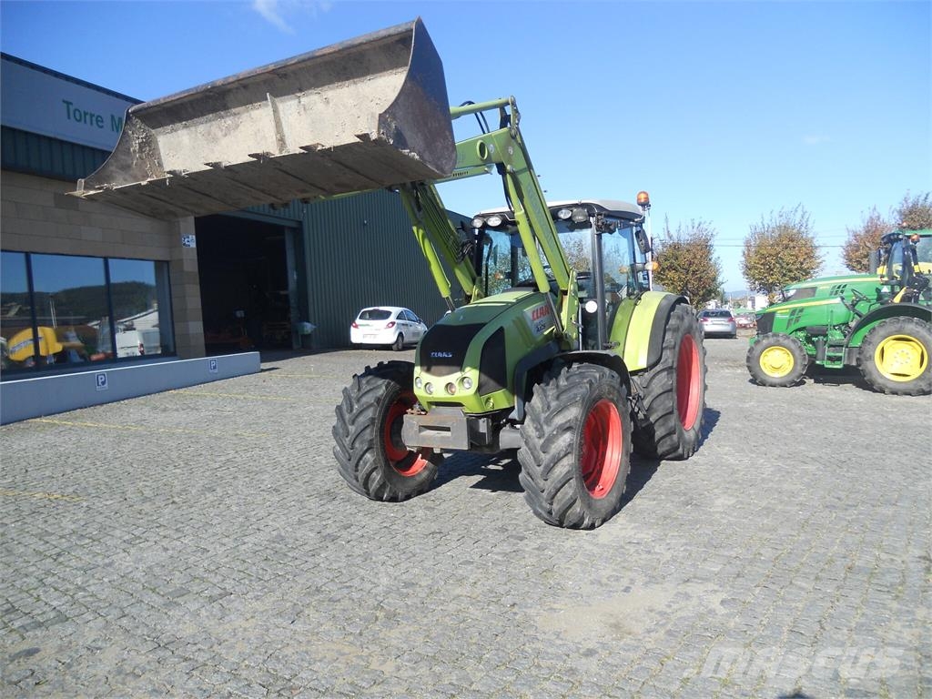 CLAAS AXOS 340 Traktori