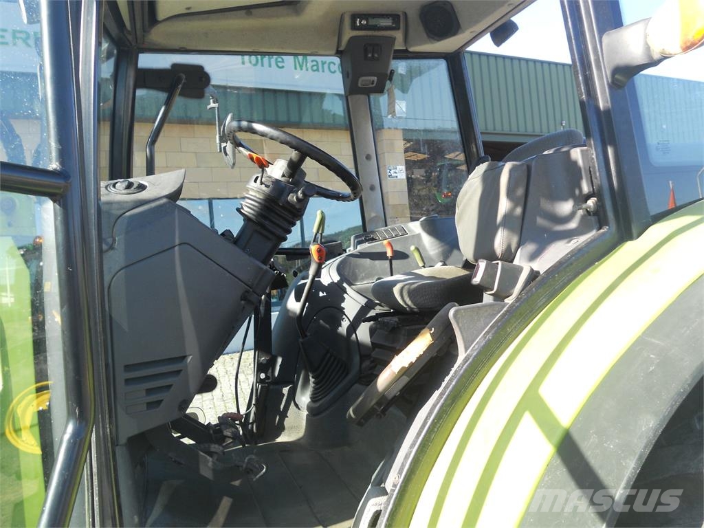 CLAAS AXOS 340 Traktori