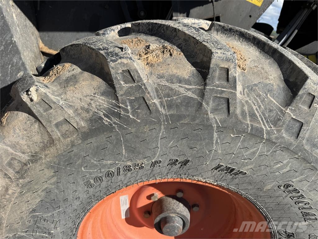 CLAAS LEXION 620 Sklízecí mlátičky