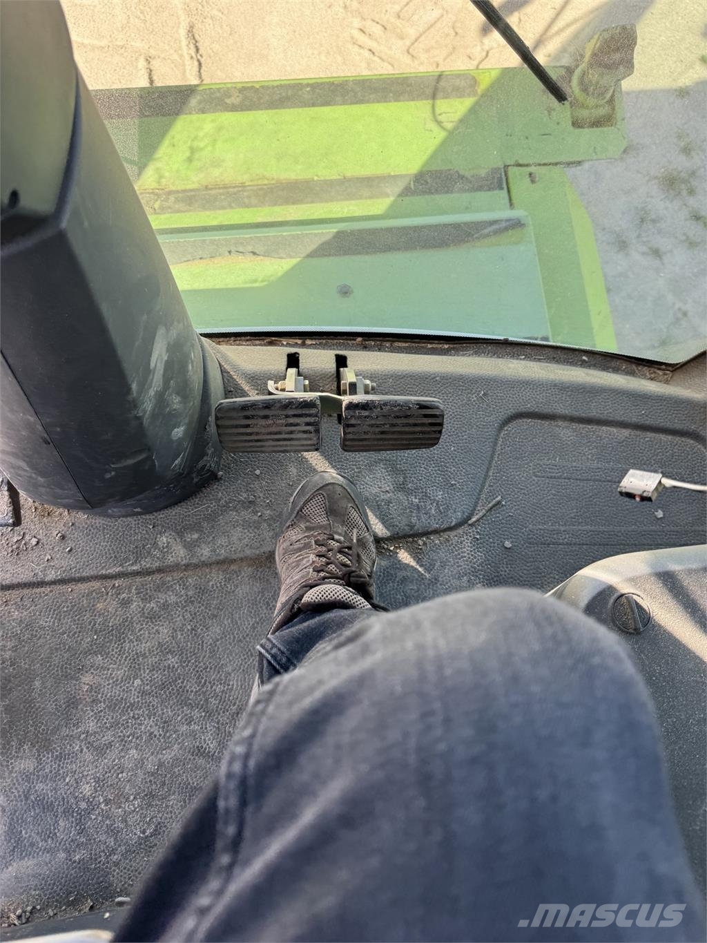 CLAAS LEXION 620 Sklízecí mlátičky