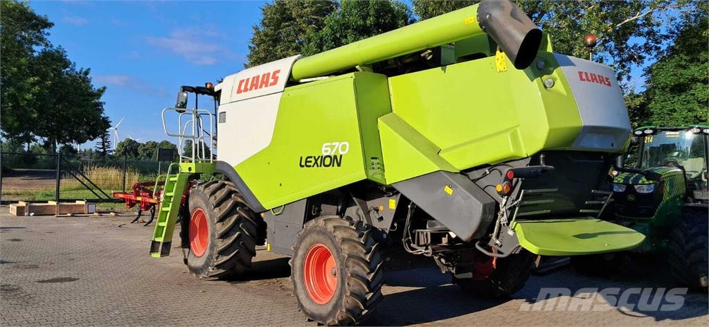 CLAAS Lexion 670 Θεριζοαλωνιστικές μηχανές