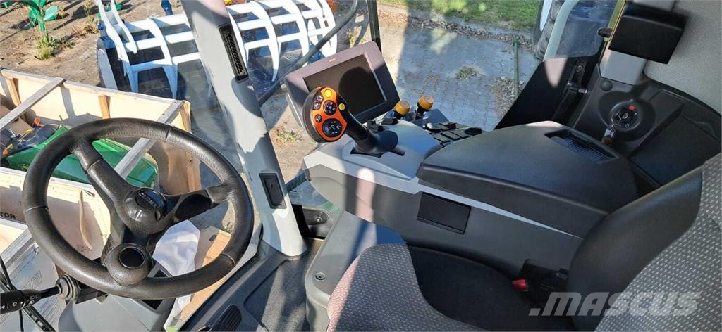 CLAAS Lexion 670 Θεριζοαλωνιστικές μηχανές