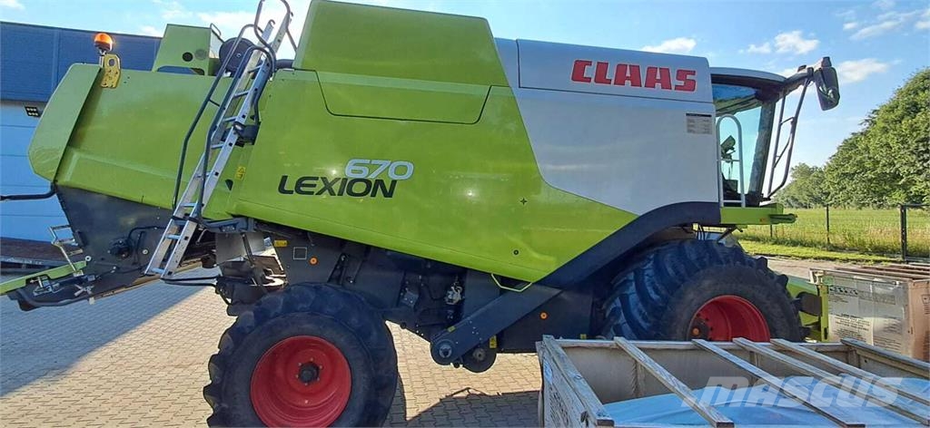 CLAAS Lexion 670 Θεριζοαλωνιστικές μηχανές