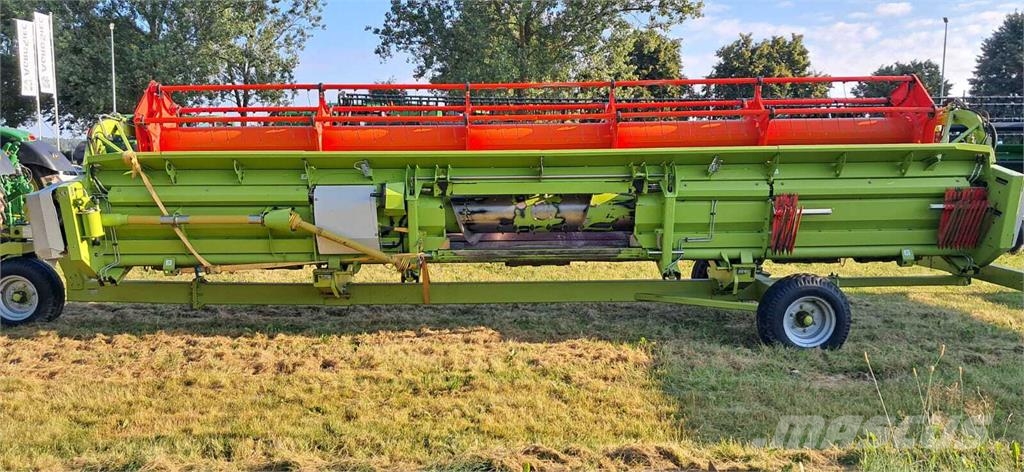 CLAAS Lexion 670 Θεριζοαλωνιστικές μηχανές