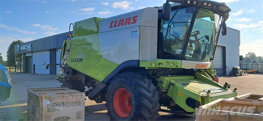 CLAAS Lexion 670 Θεριζοαλωνιστικές μηχανές