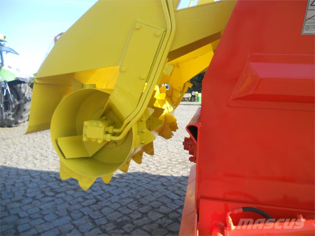 Comag 6M3 Voermachines