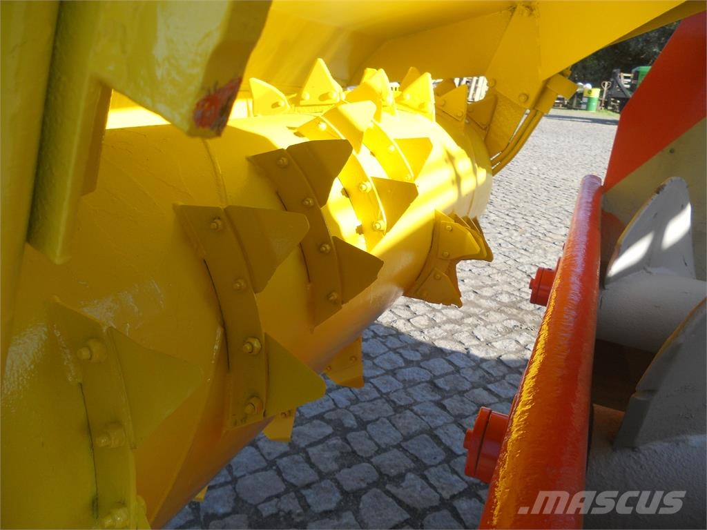 Comag 6M3 Voermachines