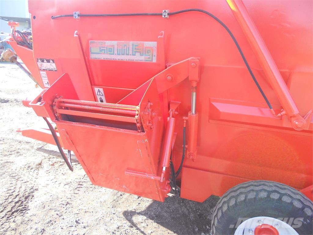 Comag 6M3 Voermachines