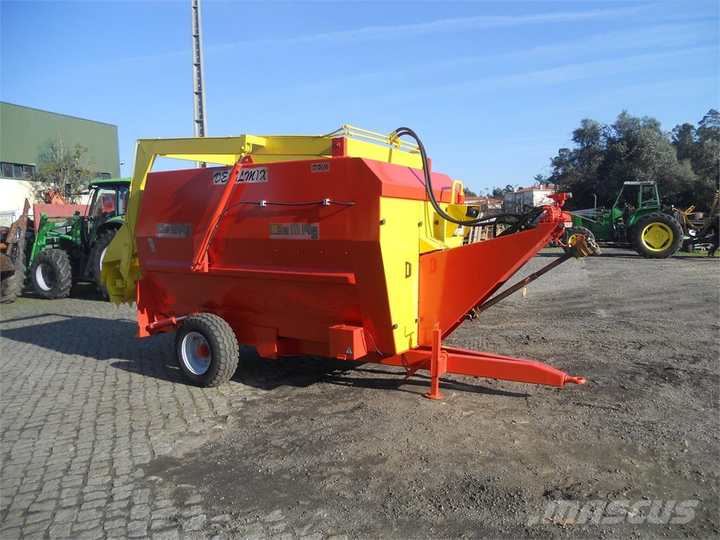 Comag 6M3 Voermachines
