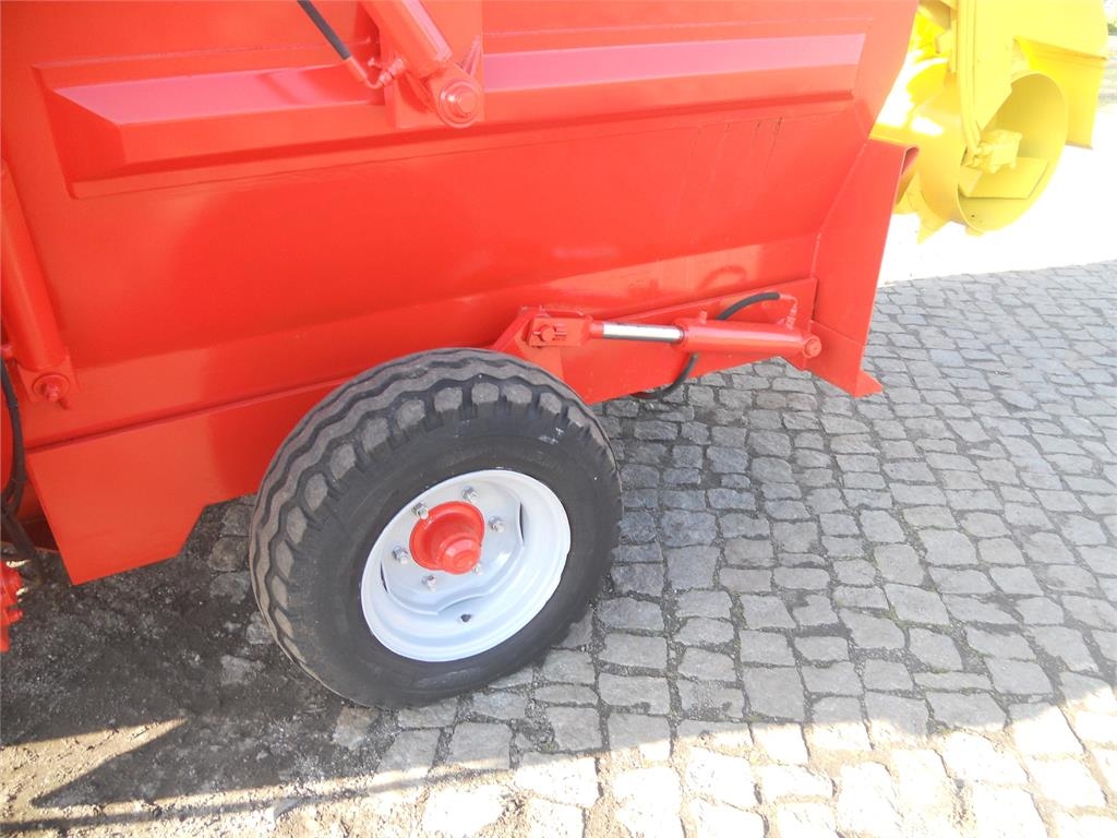 Comag 6M3 Voermachines