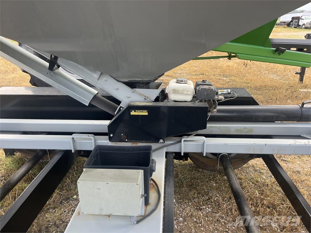 CrustBuster 240BU Причепи перевантажувачі зерна
