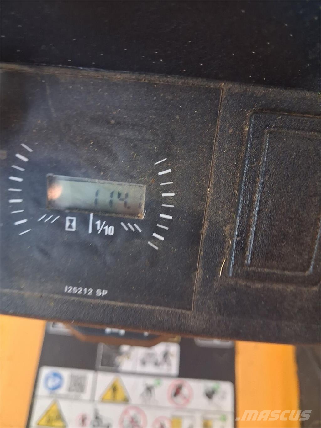Cub Cadet LX42 KH Päältäajettavat ruohonleikkurit