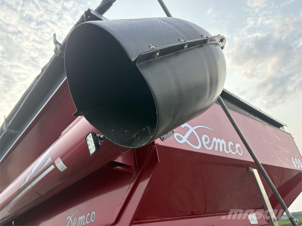Demco 650 مقطورة حبوب