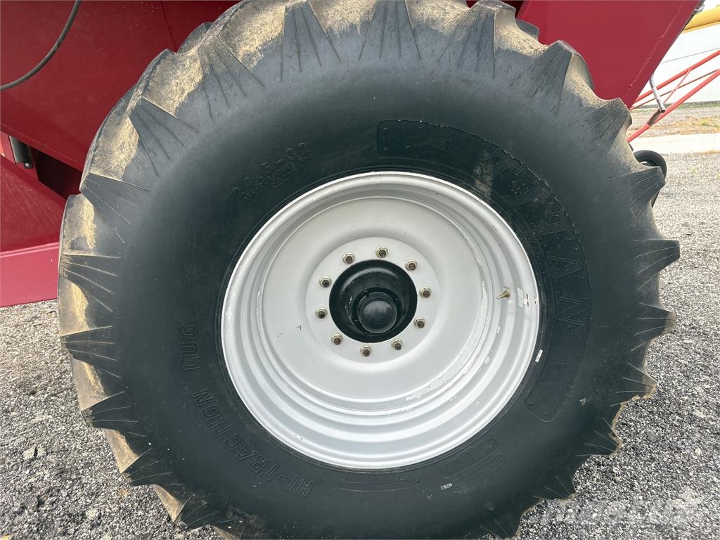 Demco 650 مقطورة حبوب