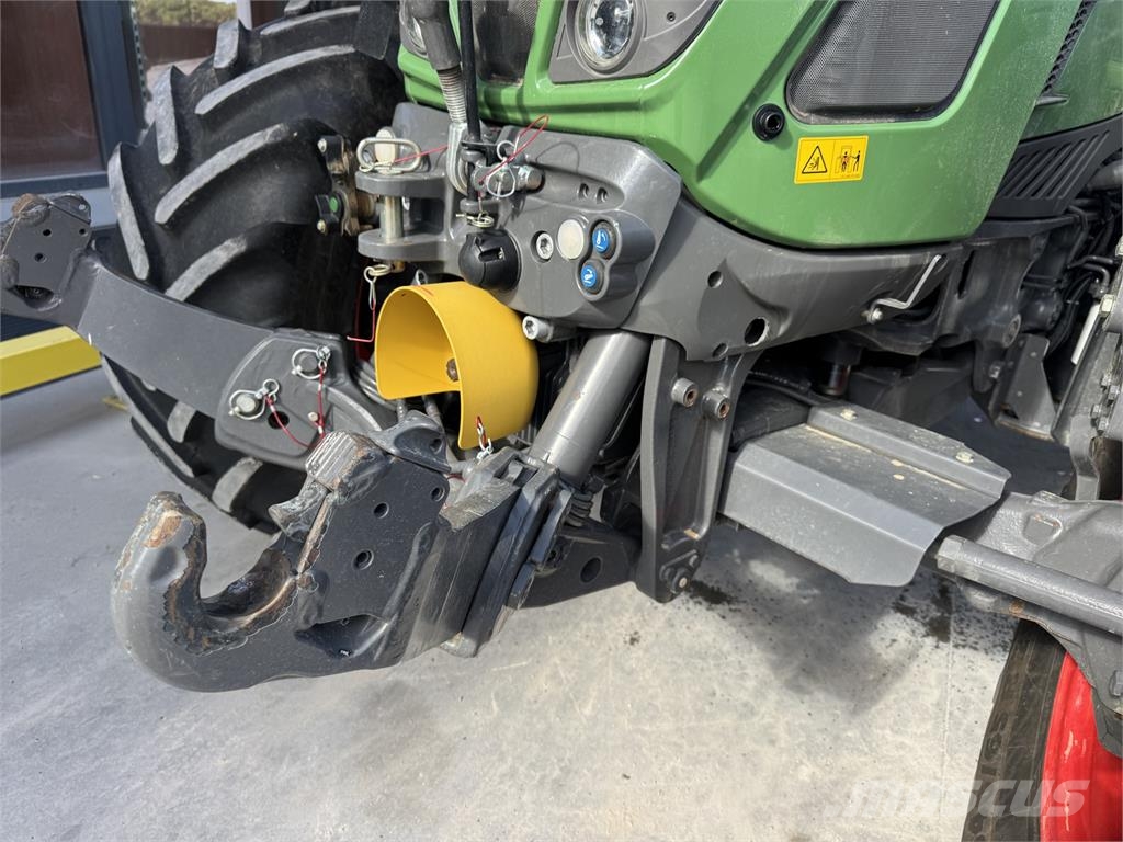 Fendt 716 الجرارات
