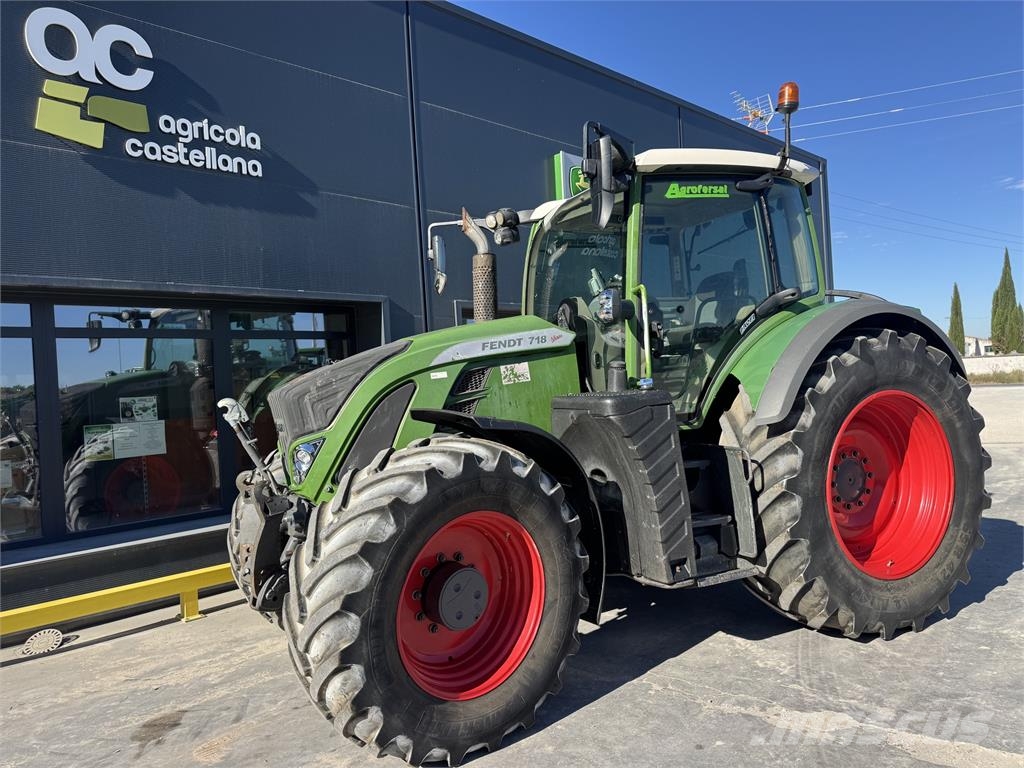 Fendt 718 الجرارات