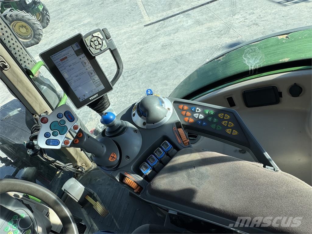 Fendt 718 الجرارات