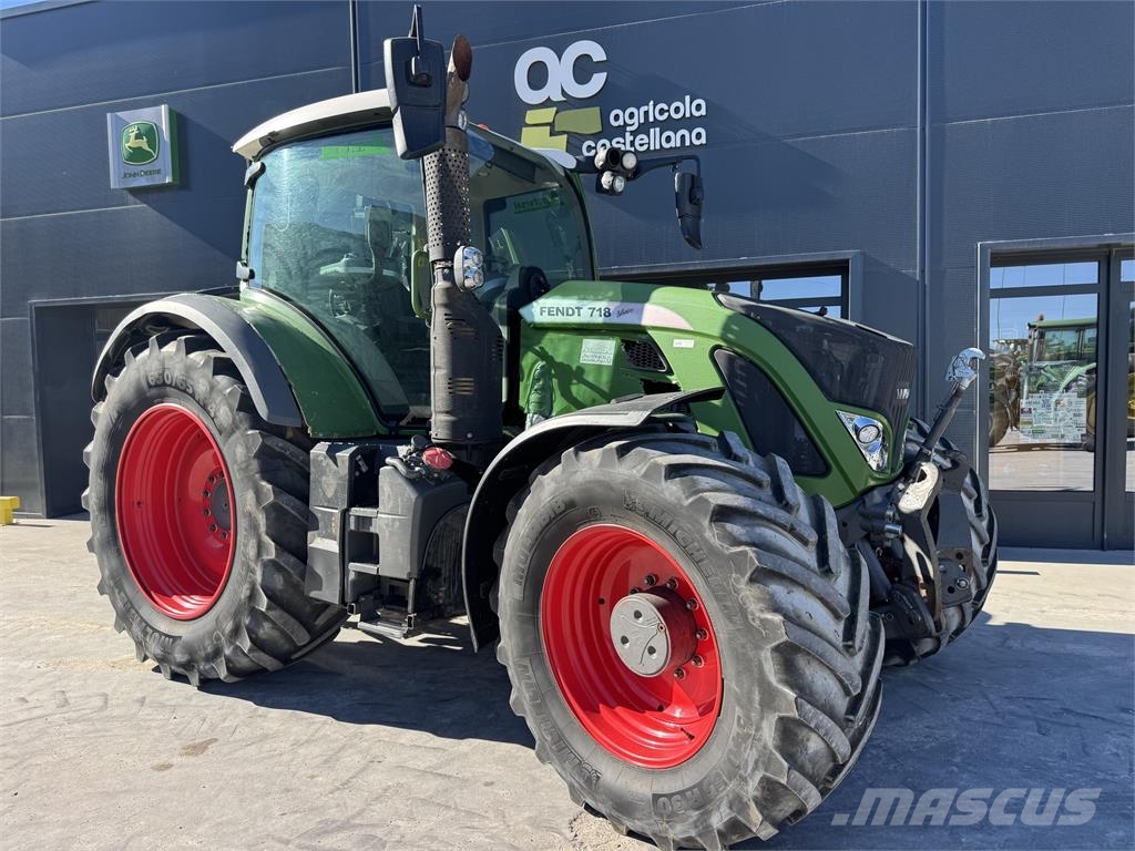 Fendt 718 الجرارات