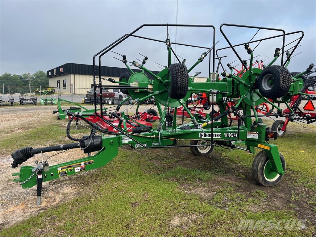 Frontier TD3427 مكابس وميبسات التبن