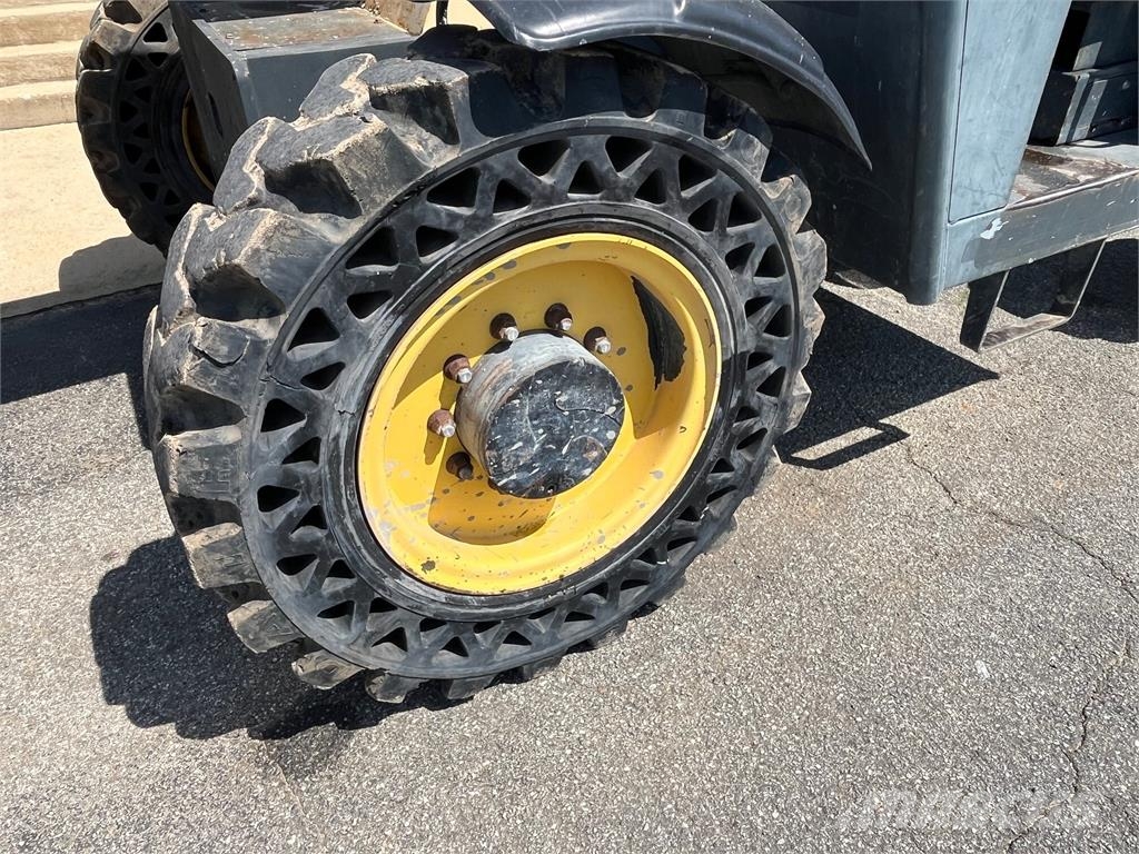 Gehl RS6-42 Teleskopski viličarji