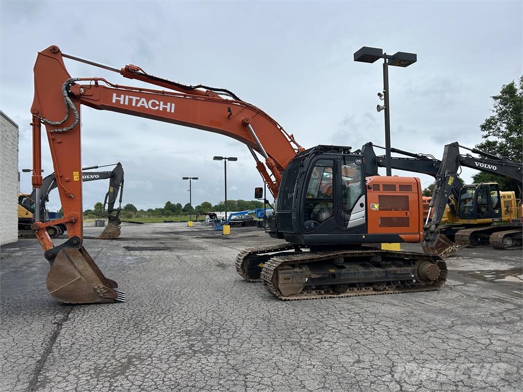 Hitachi ZX225USRK-6 Kāpurķēžu ekskavatori